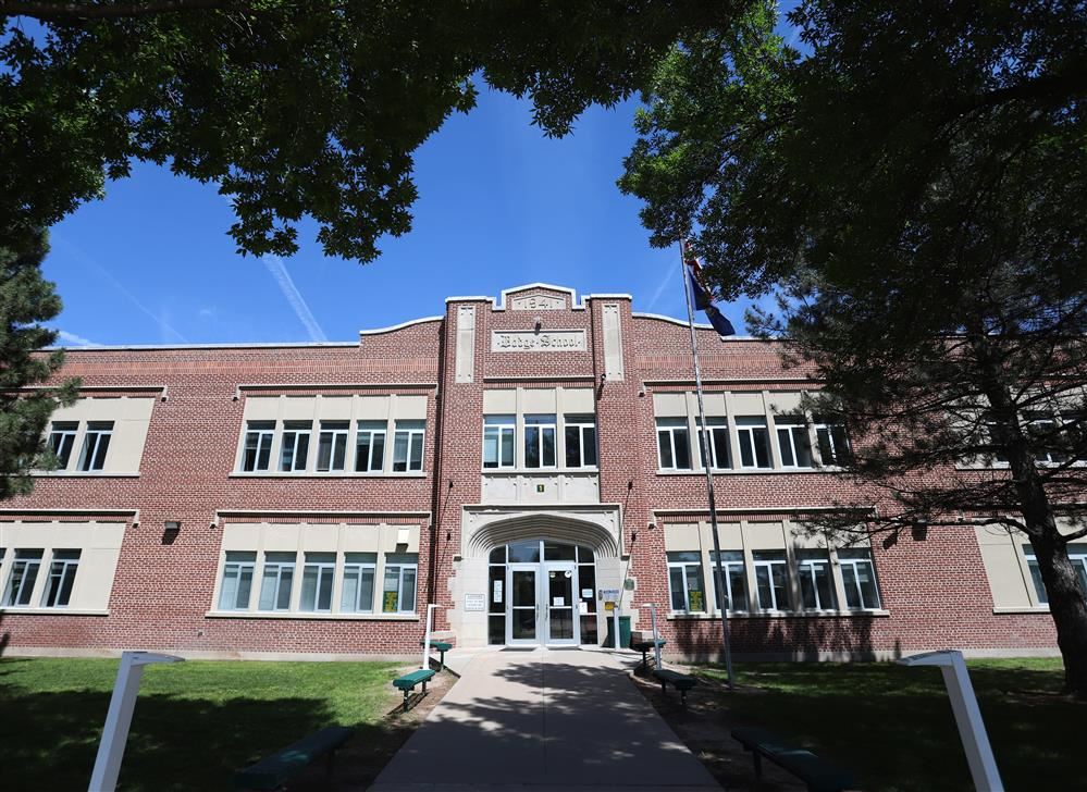 Photo of Dodge Elementary entrance.