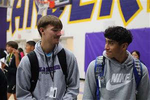 Students at volunteer fair.
