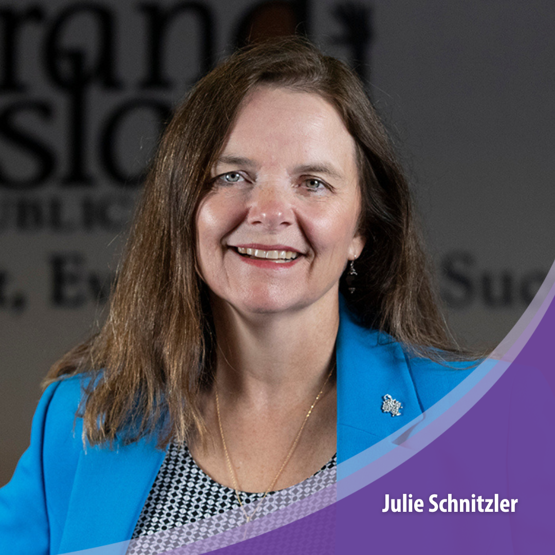 Julie Schnitzler headshot