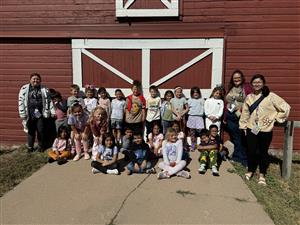 First grade class photo at Stuhr Museum.