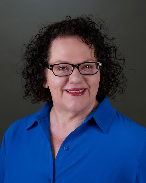Amy Richards Headshot